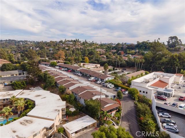 Detail Gallery Image 9 of 23 For 1010 Clearbrook Ln, Vista,  CA 92084 - – Beds | – Baths