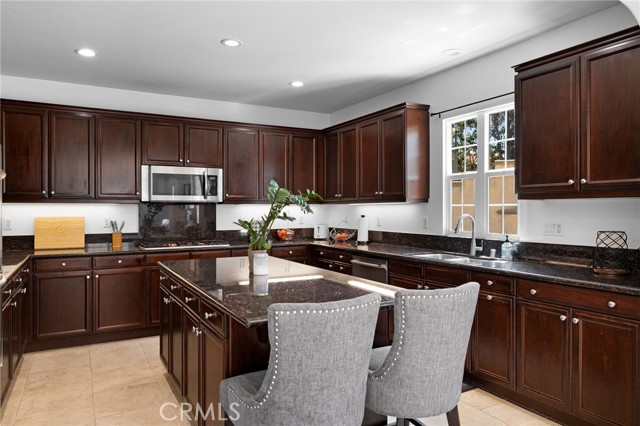 Detail Gallery Image 14 of 55 For 1526 Cole Ln, Upland,  CA 91784 - 4 Beds | 3 Baths