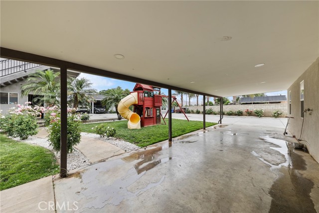 8963 Bold Ruler Lane, Jurupa Valley CA: https://media.crmls.org/medias/935d0b40-8400-428a-90fc-ca631e0c4781.jpg