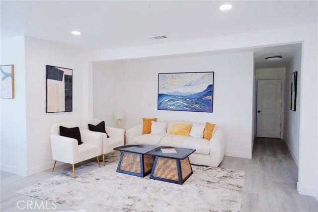 Detail Gallery Image 5 of 26 For 3813 W 173rd, Torrance,  CA 90504 - 4 Beds | 2 Baths