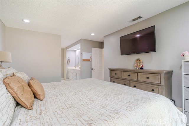 Detail Gallery Image 15 of 32 For 3243 E Avenue S3, Palmdale,  CA 93550 - 3 Beds | 2 Baths