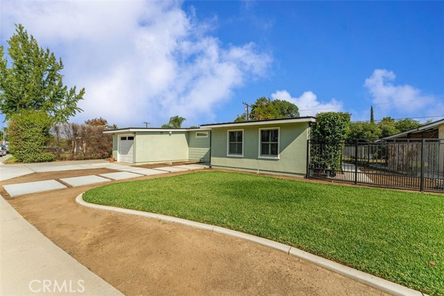 1908 E Walnut Creek Parkway, West Covina CA: https://media.crmls.org/medias/935e5b2f-51ed-4fb8-a456-ce1cd1a0d3e4.jpg