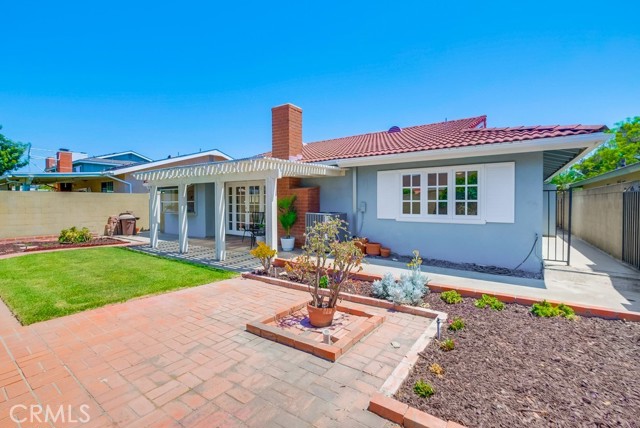 Beautiful spacious backyard