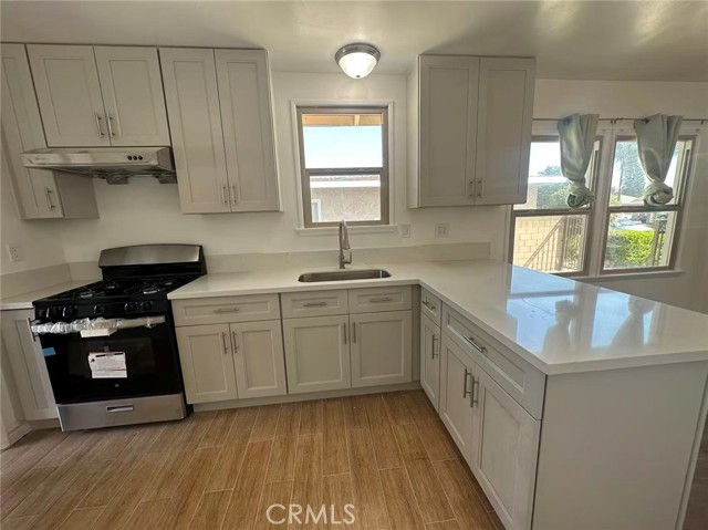 2323 West Cedarwood photo 2