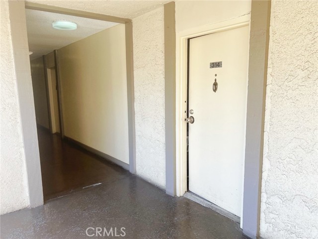 Detail Gallery Image 1 of 14 For 1630 Neil Armstrong St #314,  Montebello,  CA 90640 - 1 Beds | 1 Baths
