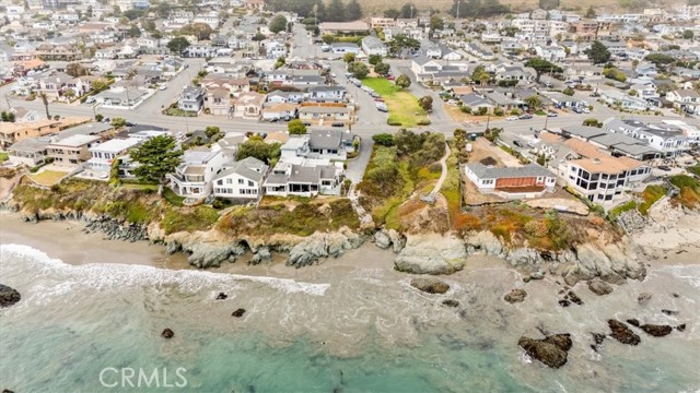 31 N 3rd Street, Cayucos CA: https://media.crmls.org/medias/9361780d-dff0-4de7-8b79-f5772be81490.jpg