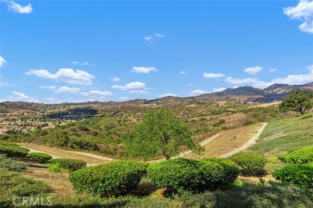 2 Via Bandada, Rancho Santa Margarita CA: https://media.crmls.org/medias/93625318-1042-46d6-9688-4ed859cdcf4e.jpg
