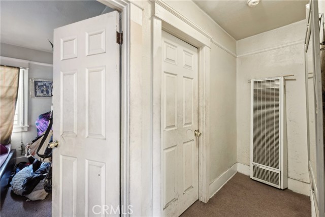 Detail Gallery Image 8 of 11 For 231 W 88th St, Los Angeles,  CA 90003 - – Beds | – Baths