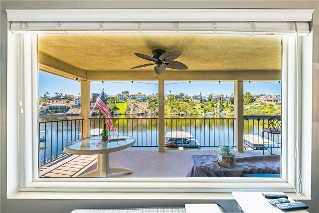 Detail Gallery Image 14 of 71 For 22601 Blue Teal, Canyon Lake,  CA 92587 - 3 Beds | 2/2 Baths