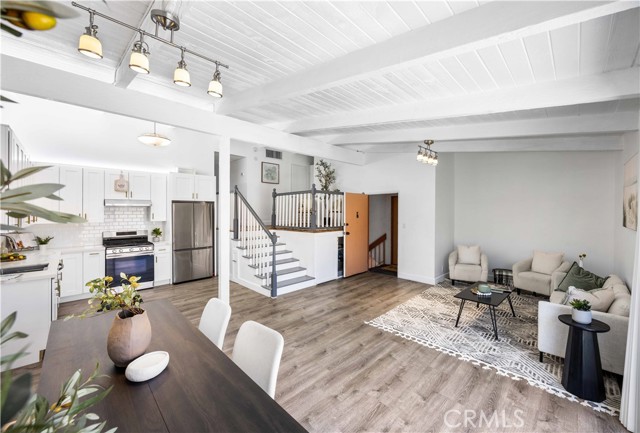 7924 Woodman Avenue, Panorama City CA: https://media.crmls.org/medias/93651dc7-84b5-45d6-b9bc-9e412616f3c1.jpg