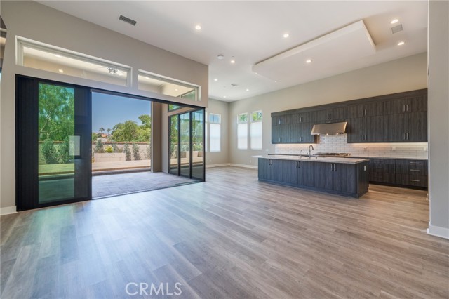 33621 Paseo Eternidad, San Juan Capistrano CA: https://media.crmls.org/medias/93665132-a76d-4486-b48f-8a730ba0861e.jpg
