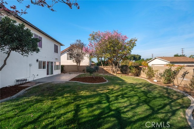 Detail Gallery Image 8 of 41 For 1527 Greenpoint Dr., Corona,  CA 92878 - 4 Beds | 2/1 Baths