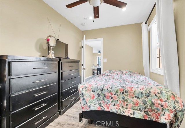 Detail Gallery Image 19 of 73 For 1972 Olive, Long Beach,  CA 90806 - 6 Beds | 4 Baths