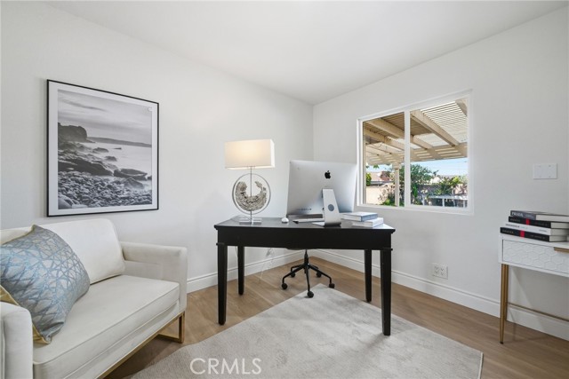 Detail Gallery Image 8 of 38 For 335 N London Pl, Anaheim,  CA 92806 - 5 Beds | 3 Baths