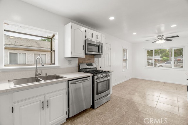 Detail Gallery Image 12 of 32 For 20904 La Salle Ave, Torrance,  CA 90501 - 3 Beds | 1 Baths