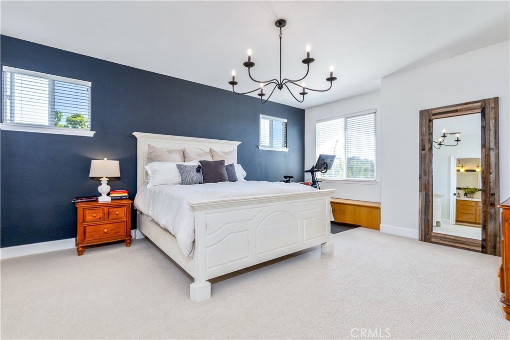 1307 Crown Way