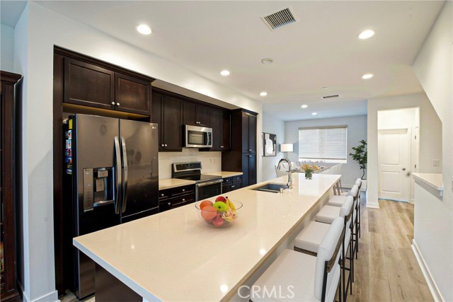 Detail Gallery Image 8 of 34 For 7705 Sage Dr, Pico Rivera,  CA 90660 - 2 Beds | 3 Baths