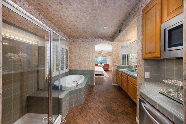 5675 W Overlook Drive, Rancho Cucamonga CA: https://media.crmls.org/medias/9368fa1b-9015-49e8-a6e9-e1606c15e132.jpg