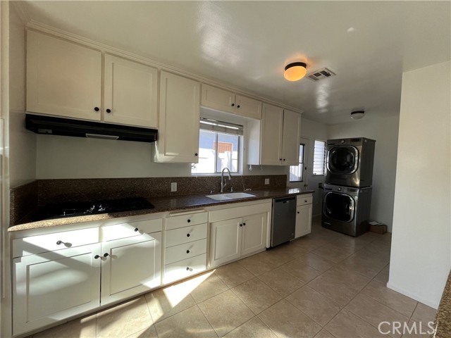 Detail Gallery Image 5 of 18 For 13627 Huston St, Sherman Oaks,  CA 91423 - 3 Beds | 2 Baths