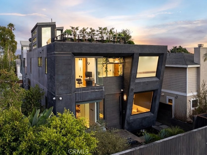 750 California Avenue