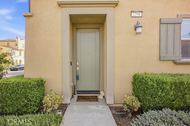 Detail Gallery Image 4 of 27 For 2291 Peach Ct, Upland,  CA 91786 - 3 Beds | 3/1 Baths