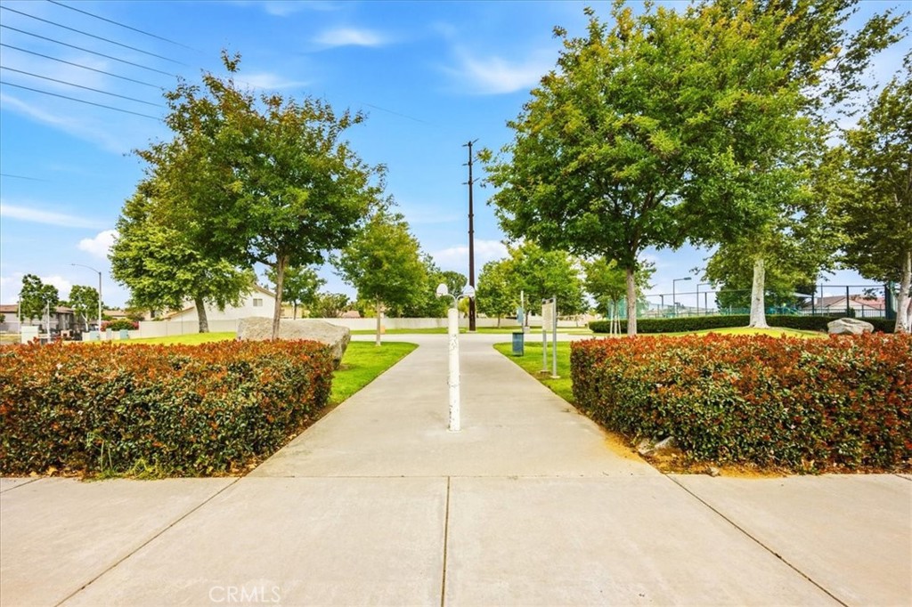 https://media.crmls.org/medias/936c1dd9-1486-47d8-bab7-fa75fdd65b04.jpg?preset=X-Large