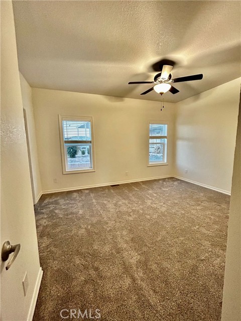 Detail Gallery Image 10 of 11 For 1536 S State St #150,  Hemet,  CA 92543 - 3 Beds | 2 Baths