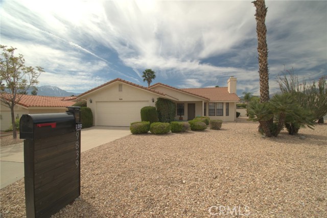 Image 2 of 32 For 9839 9839 Warwick Dr