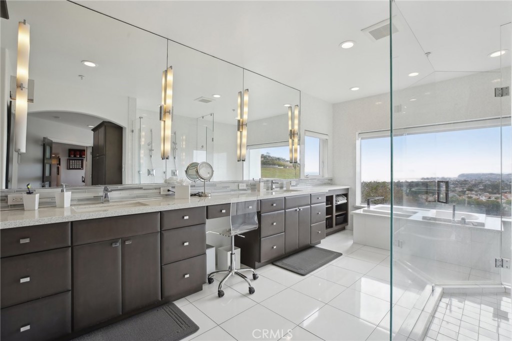 936dc88e 5442 4aee 8041 5c73de705aef