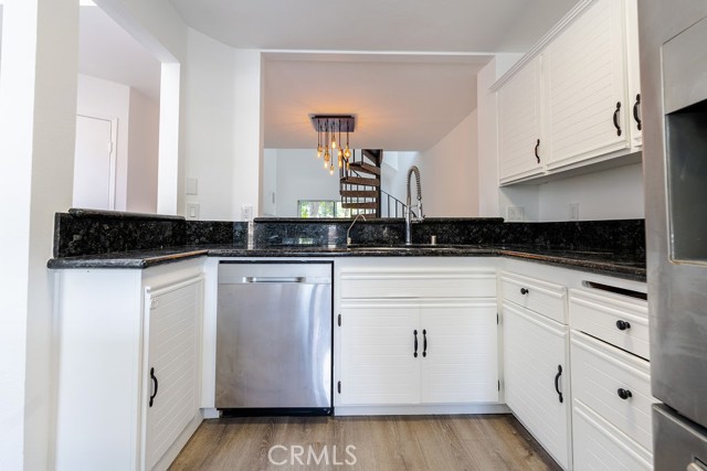 26129 Mcbean Pkwy, Valencia CA: https://media.crmls.org/medias/936dea0b-3652-43ef-92eb-af2403e8f66e.jpg
