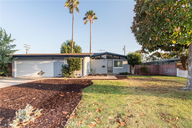 1016 E Woodland Ln, Glendora, CA 91741