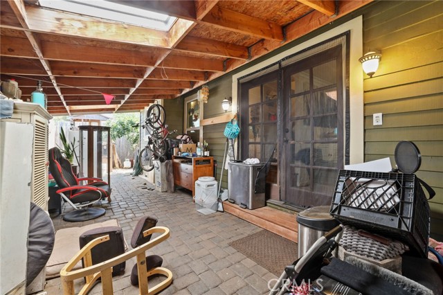 932 Coronado Avenue, Long Beach CA: https://media.crmls.org/medias/936e6eef-fbf1-4d63-a7dc-6808bbe8335b.jpg
