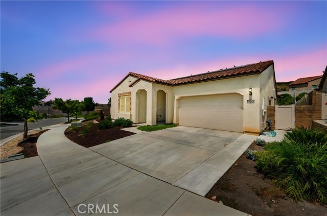 24184 Crestley Drive, Corona CA: https://media.crmls.org/medias/936ed908-7a1c-473d-ac92-d01e18675775.jpg