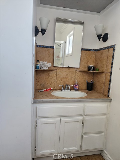 4312 Walton Avenue, Los Angeles CA: https://media.crmls.org/medias/936ef48a-3f3b-4583-af34-3091d83ca9b3.jpg
