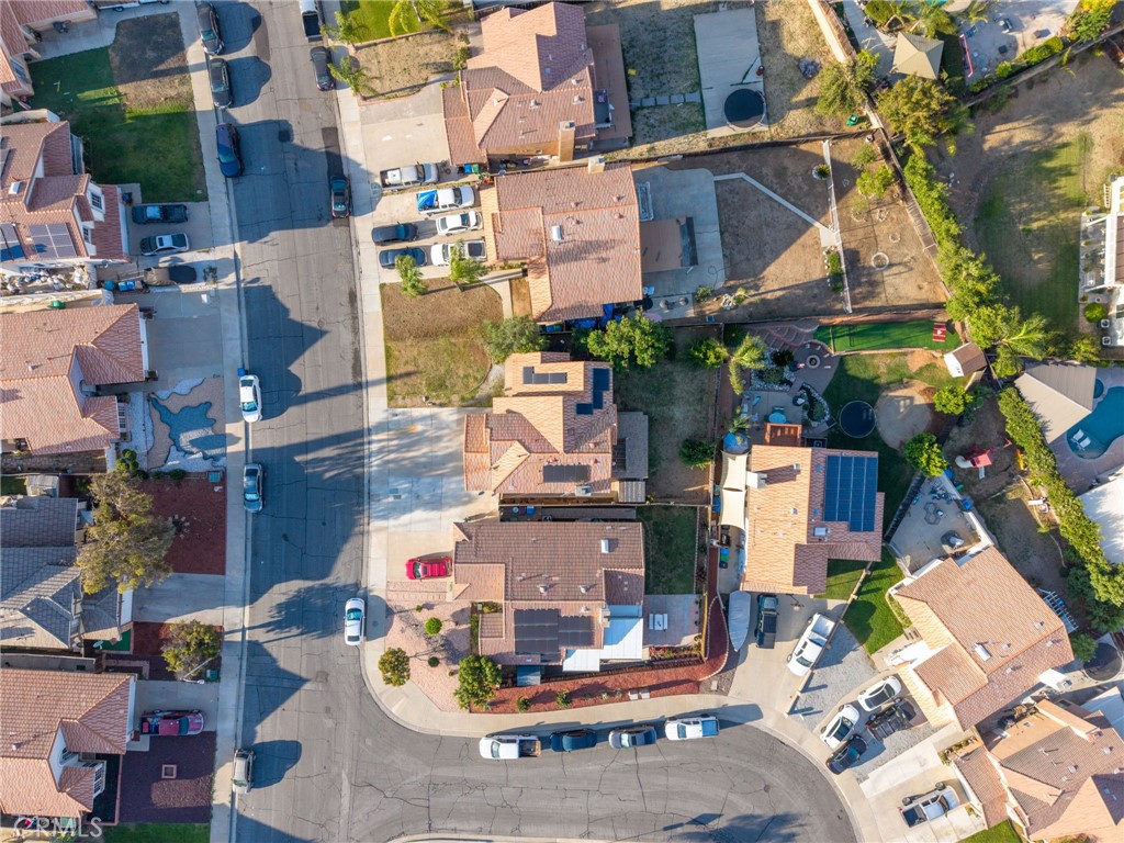 https://media.crmls.org/medias/936f18f2-b4e4-45a9-b425-396f109d4385.jpg?preset=X-Large