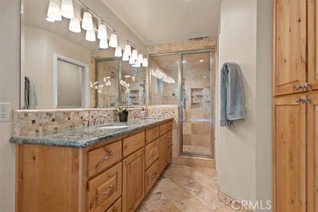 Detail Gallery Image 5 of 72 For 15 Quadra Ct, Chico,  CA 95928 - 4 Beds | 2/1 Baths