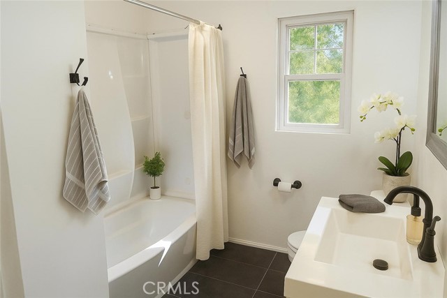 Detail Gallery Image 6 of 15 For 15511 2nd St, Victorville,  CA 92395 - 4 Beds | 2 Baths