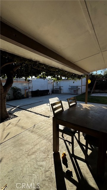 806 E 91st, Los Angeles CA: https://media.crmls.org/medias/936fe334-aea2-4540-898b-a2f030703c63.jpg