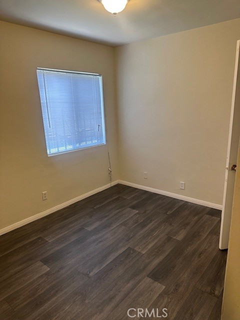 932 W 71st Street, Los Angeles CA: https://media.crmls.org/medias/93703640-5da0-4e80-9695-16546f947426.jpg