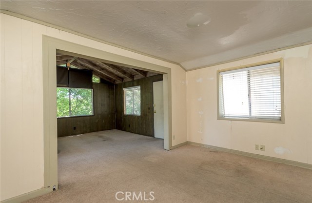 4608 Dyer Street, La Crescenta CA: https://media.crmls.org/medias/93714807-208d-4c35-ad86-46e18c03963e.jpg