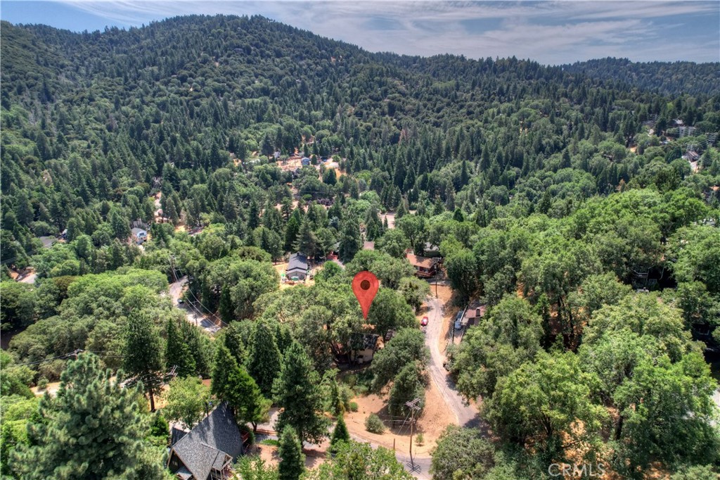 https://media.crmls.org/medias/9372a288-1c27-40cf-83a3-6e2c08620261.jpg?preset=X-Large