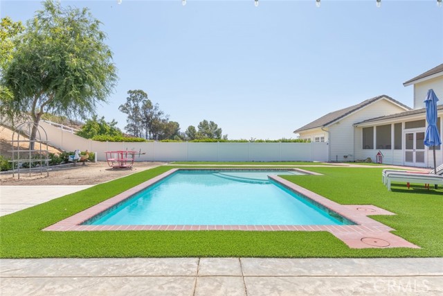 Image 37 of 70 For 41559 Floyd Court