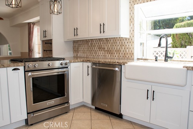 Detail Gallery Image 18 of 68 For 933 Eastside Rd, El Cajon,  CA 92020 - 3 Beds | 2/1 Baths