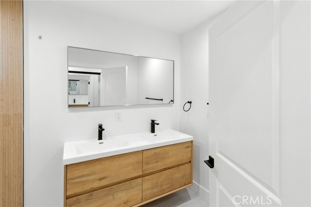 Detail Gallery Image 25 of 31 For 1849 W 66th St, Los Angeles,  CA 90047 - 3 Beds | 2 Baths