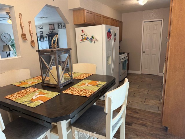 Detail Gallery Image 4 of 46 For 5109 Center, Modesto,  CA 95357 - 2 Beds | 2 Baths