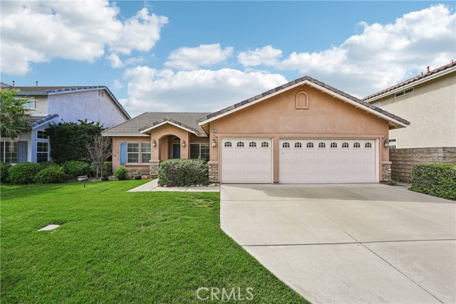 14987 Pepperdine, Fontana CA: https://media.crmls.org/medias/93748495-db80-45e8-a516-4ad6d9e0c124.jpg