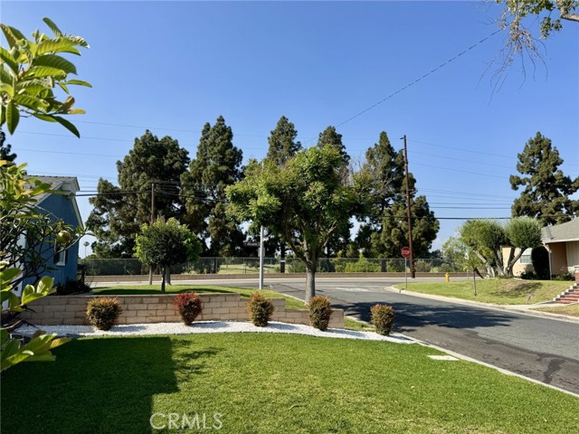 14309 La Mesa Drive, La Mirada CA: https://media.crmls.org/medias/93749423-588a-4a70-a0dd-6999e1bf735f.jpg
