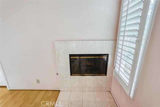 Image 25 of 42 For 18730 Hatteras Street 44