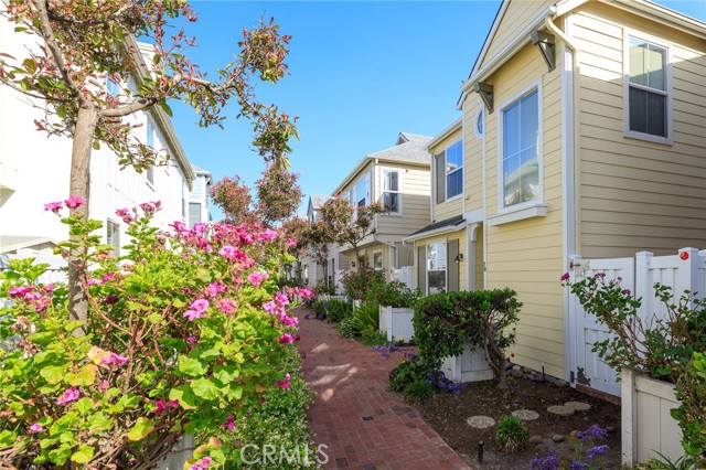 1800 Pacific Coast Highway, Redondo Beach, California 90277, 3 Bedrooms Bedrooms, ,3 BathroomsBathrooms,Residential,Sold,Pacific Coast,PV22092336