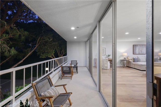 32735 Seagate Drive, Rancho Palos Verdes CA: https://media.crmls.org/medias/9374f1c5-8122-45e5-b7c8-b7859a7a05c7.jpg